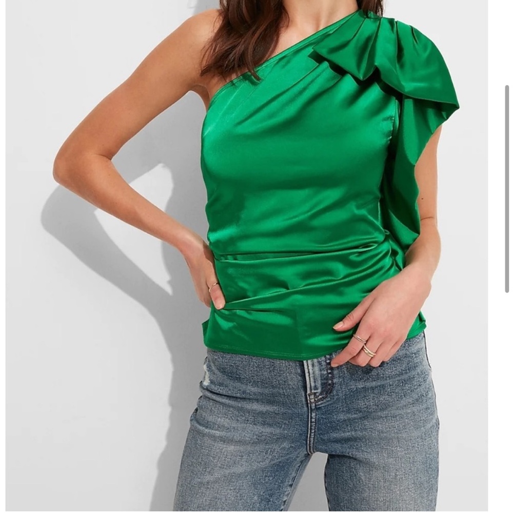 NWT Express One-Shoulder Ruffle Top in Green - Sz S